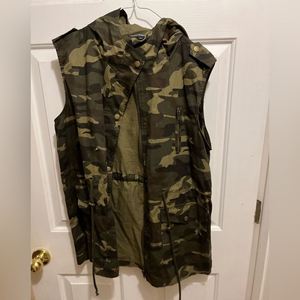 Camouflage vest